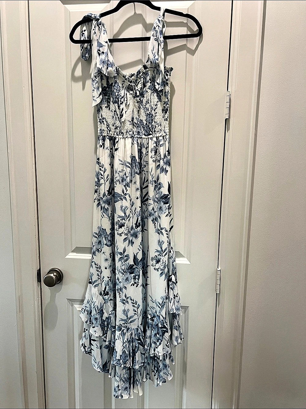 Yumi Kim Floral Maxi Dress in Blue & White Size Small